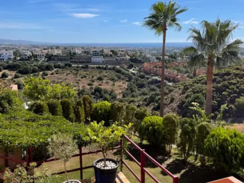 Chalet adosado en Urbanización Jaralillos