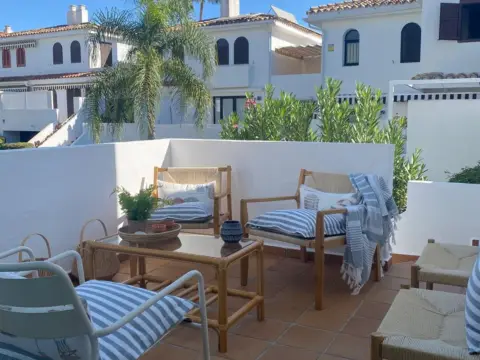 Casa adosada en calle Bolivia