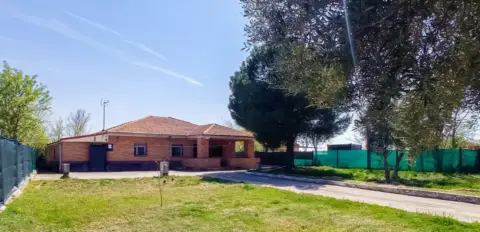 Chalet unifamiliar en calle Junta de Compensación