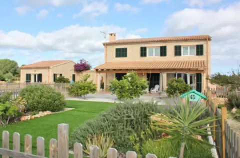 Chalet rústico en S´Illot-Cala Morlanda