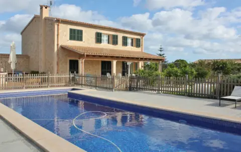 Chalet rústico en S´Illot-Cala Morlanda