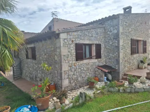 Chalet rústico en Son Servera