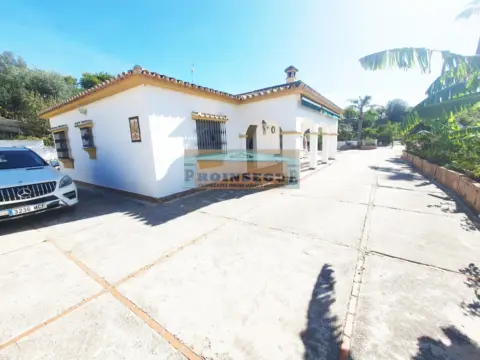 Chalet rústico en calle Dehesa Alta