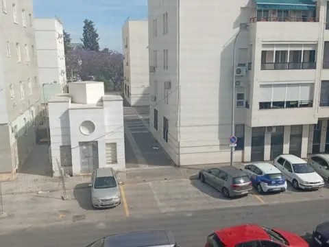 Piso en Nuevo Parque-Los Rosales-Tráfico Pesado