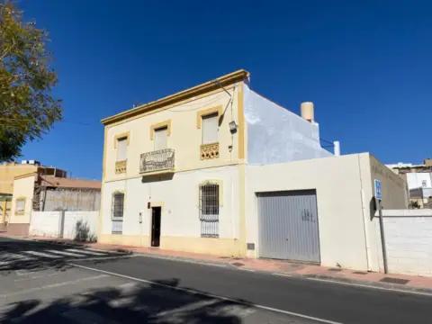 Casa en calle de Federico García Lorca, 22