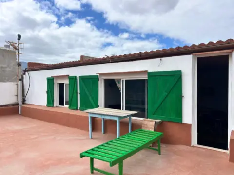Casa pareada en calle Indiano Medina