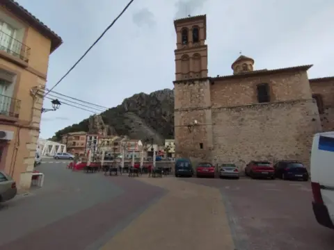Casa en calle Plaza de Joaquín Costa , nº 8