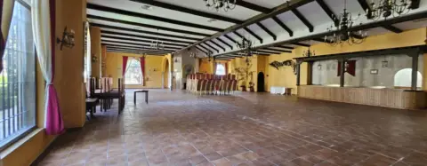 Nave comercial en Camino del Maestro Vicente