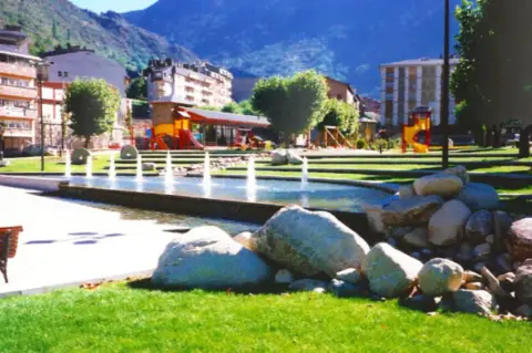 Piso en calle Cortals, nº 1