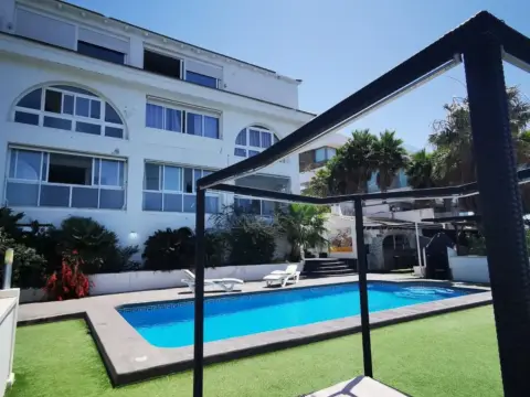 Chalet en calle Hawaii