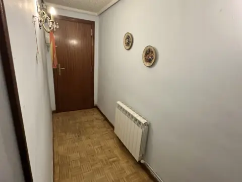 Piso en calle de Serafín, 1