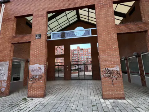 Piso en calle de Amadeo Arias, 10