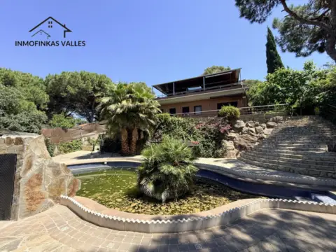 Casa unifamiliar en Avinguda dels Pins