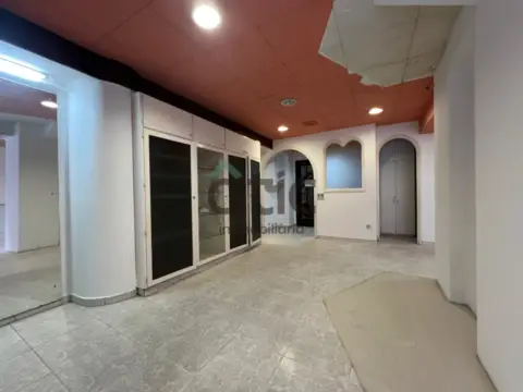 Local comercial en Passeig de Pere III