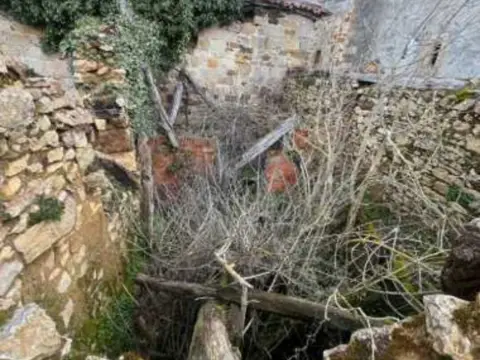 Casa pareada en Barrio del Montecillo, 23