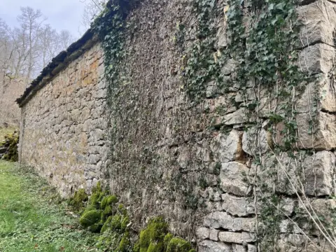 Casa rústica en calle Campillo