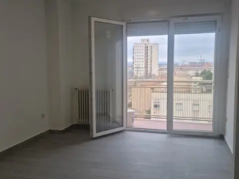 Piso en Sepulcro Bolera-Universidad-Hermanos Falcó