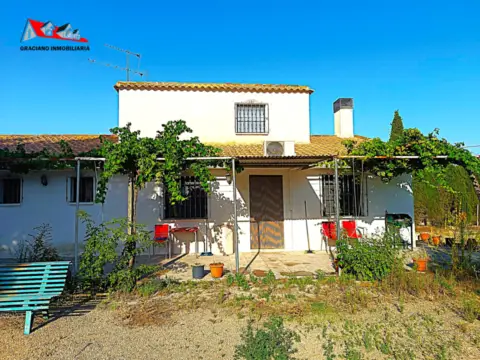 Chalet en Pedanías y Barrios Rurales