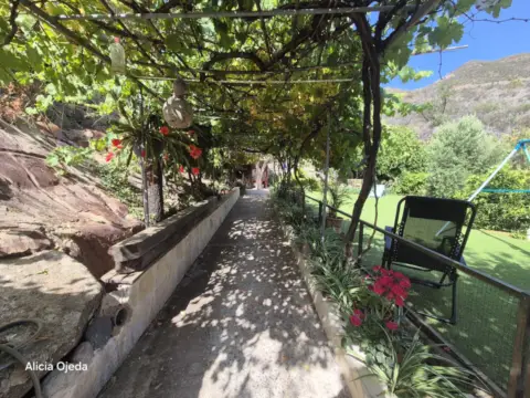 Casa rústica en calle Lomillos, nº 1