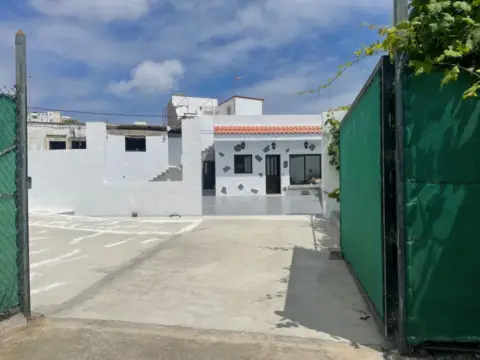 Casa en Camino de los callejones