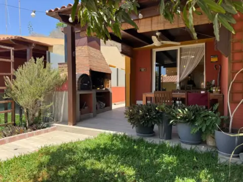 Chalet unifamiliar en Avenida Touroperador Tjaereborg, 25