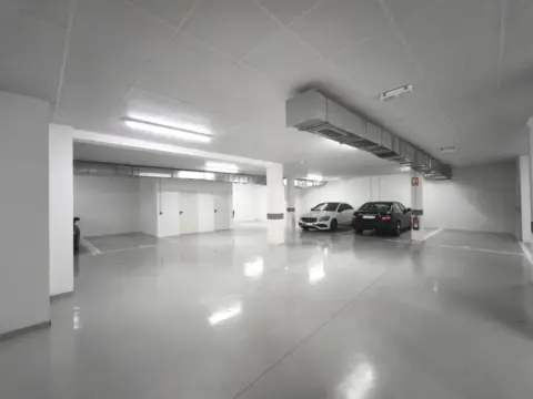 Garaje en calle de Emilia Pardo Bazán