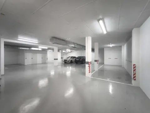 Garaje en calle de Emilia Pardo Bazán