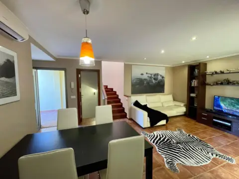 Chalet adosado en calle Granadilla de Abona , nº Sn