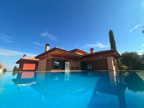 Casa en calle del Águila Real