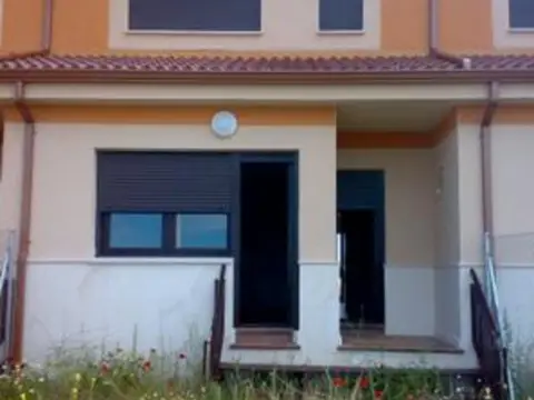 Chalet adosado en Martín Miguel