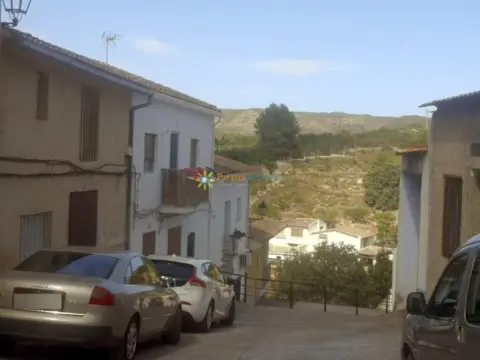 Casa pareada en Llutxent