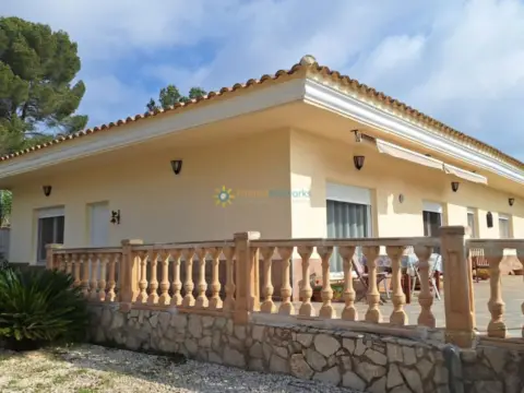 Chalet unifamiliar en L´Olleria