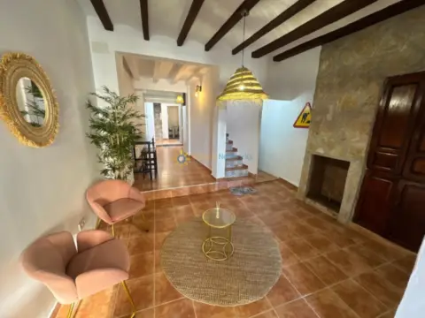 Casa adosada en Nucli Urbà