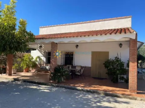 Chalet en Llombo