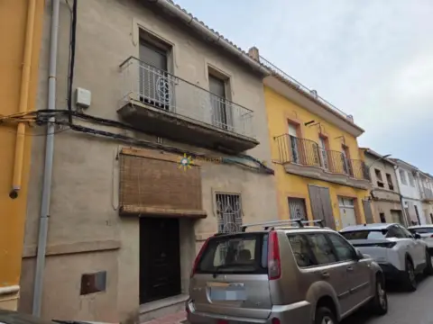 Casa adosada en Alcàntera de Xúquer