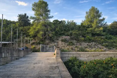 Finca rústica en Camino Vell de Pego A L´Atzúbia