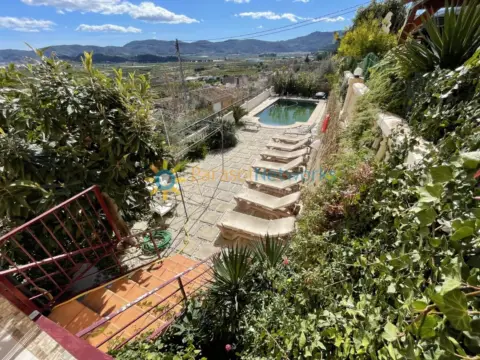 Chalet unifamiliar en Ador