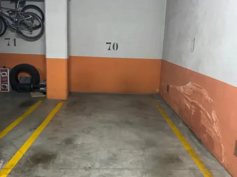 Garage in Avenida de Montecarmelo, 17