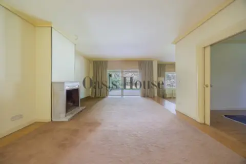 Chalet pareado en calle de Fresnedillas