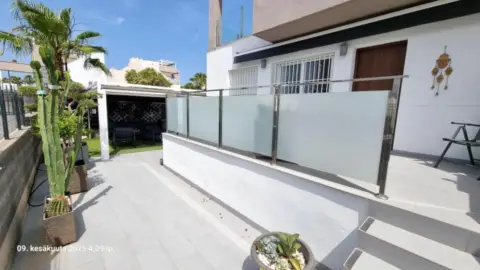 Chalet adosado en Carrer Ginés Saura Sánchez, 1