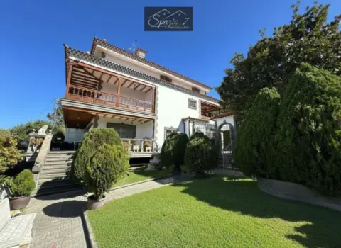 Chalet en calle Cuesta la Grama, 23