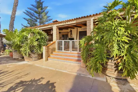 Chalet unifamiliar en Polígono Baya Baja, nº 2145A