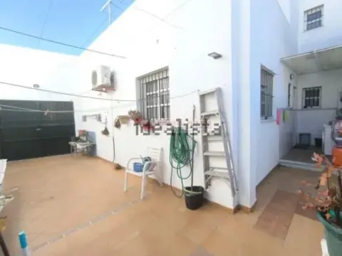 Casa en calle de Medellín