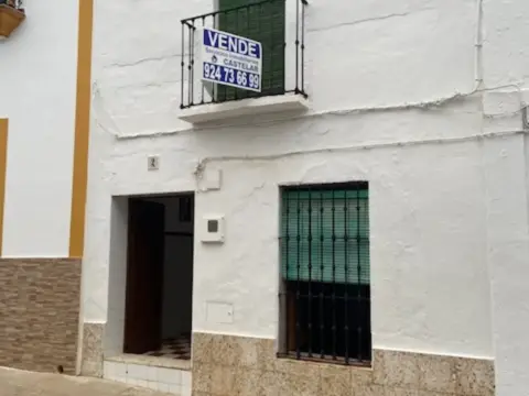 Casa en calle de Santa Ana