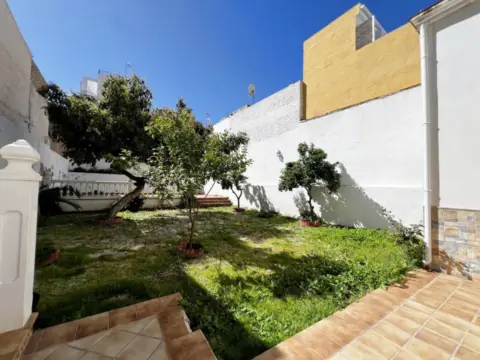 Casa en Avenida de Juan Sebastián Elcano