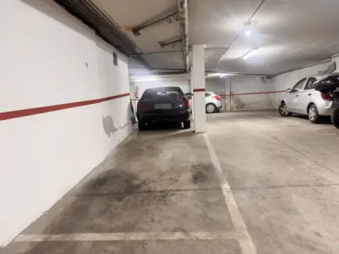 Garaje en calle Bolivia