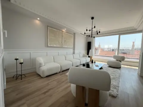 Ático en calle Castelló