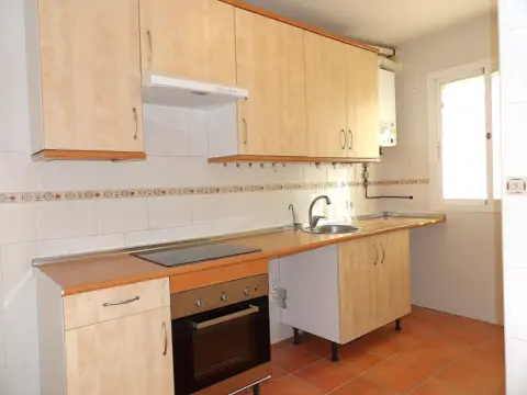 Chalet adosado en Urbanización Urbanizacion El Pinote