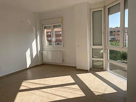 Piso en Avenida de San Crispín