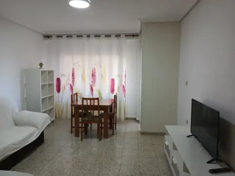 Piso en calle de Juan de la Cueva